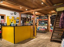 Bananas Sport Shop