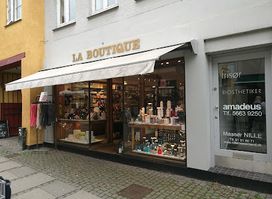 Cosmetics La Boutique