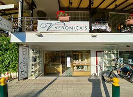Veronica's Jewellery Lassi