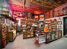 Frontier Auto Museum & Cafe