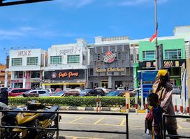 Muaz Wholesale Emporium (Melaka)