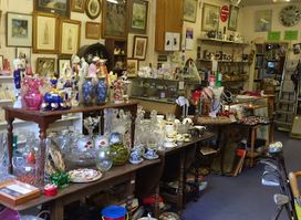 Barbara's Antique and Bric a Brac Shop