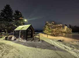 Zoogipon Ski & Snowshoe Shop