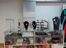 Vanis Store