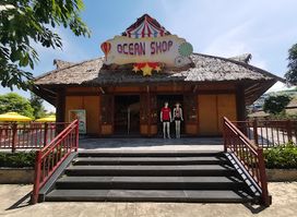 Ocean shop