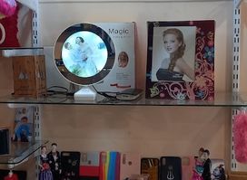 UNIQUE COLLECTION