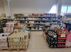 Kastani Grocery Store