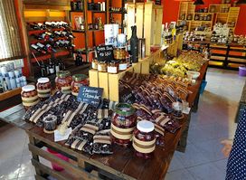 Gaia Kallisti - Olive Oil & Olives Center