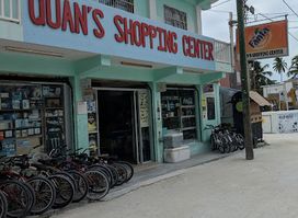 Quan's Shopping Center