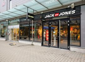 JACK & JONES