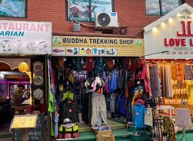 Buddha trekking shop