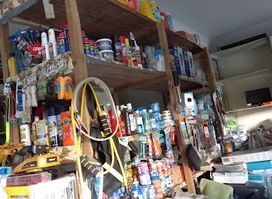 Geno's Hardware & Variety Store