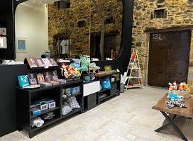 The Spartan Gift Shop - Souvenirs