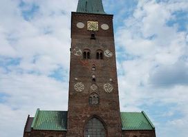 Store Torv