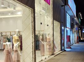 Amri Fashions