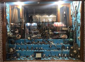 Chez l'Antiquaire Abdellatif Labchara