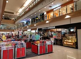 West Coast Plaza