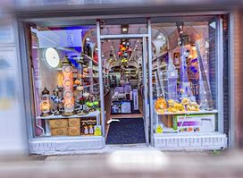 Gift shop Cardiff Home 4 You Home goods and craft store