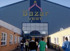 Tezelisat: Bazar Vest