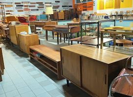 Bij de Tijd - Midcentury design XXL store