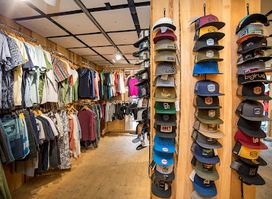 Backdoor Snowboard | Ski | Running Shop Grindelwald