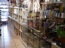 Shop Lisa