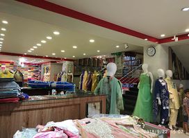 Kashmir Cloth Shopping Mall