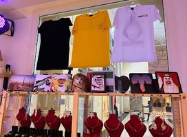 Seven Photo