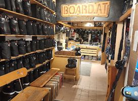 BOARD.AT Saalbach - School/Shop/Rent