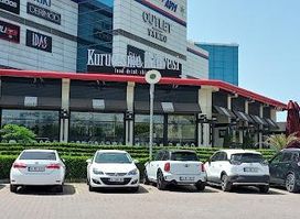 Airport Outlet Center