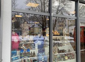 Royal Gifts & Treasures