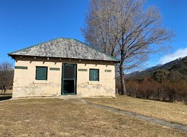 Bullocks Hut