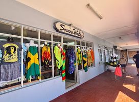 Souvenir World