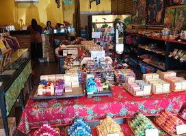 Pisang Handicraft & Art Village