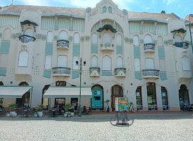 Reök Palace