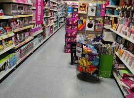 B&M Store