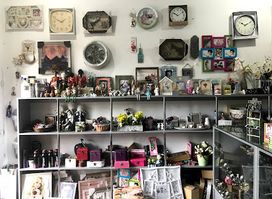 Souvenires