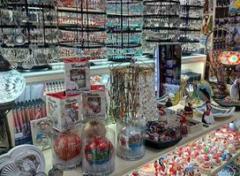 Souvenir Shop Saint Peter
