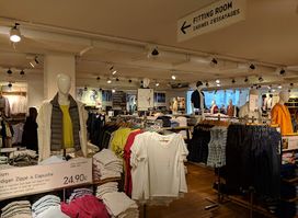 Uniqlo