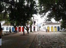 Com licença Una Poética