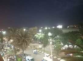 ዋርካው የገበያ ማእከል