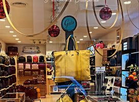 Lucente Valigeria Pelletteria Boutique Luggage Shop Samsonite authorized dealer