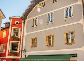 Das Dirndl aus Hallstatt Dirndlschneiderei