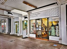 Welcome Swallow Gallery & Gifts