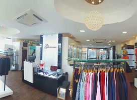Glamour Designer Brands