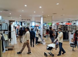 UNIQLO PAKUWON MALL SOLO BARU Solo