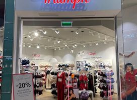 Triumph Fehérnemû Márkabolt Árkád