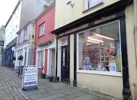 YLP Fabric & Wool Shop