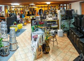 M4 Music Store