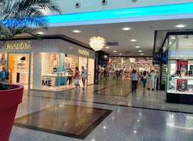 La Cañada Shopping Center